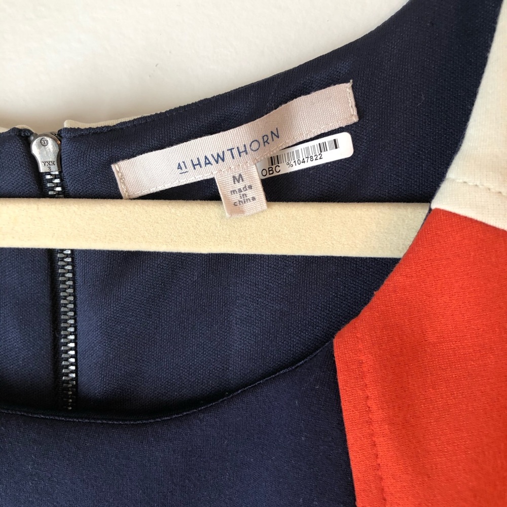 Fitted Color Block Dress - Picture 3 of 8